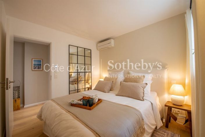 Image No.10-5 Bed Property for sale