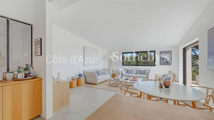 Image No.6-5 Bed Property for sale