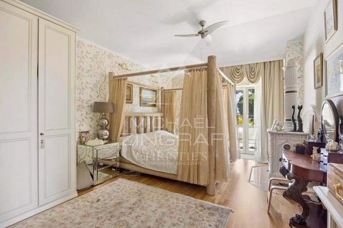 Image No.7-7 Bed House for sale
