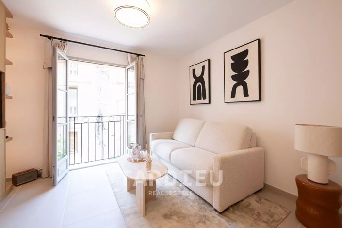 Image No.2-Appartement de 1 chambre à vendre à Saint-Tropez