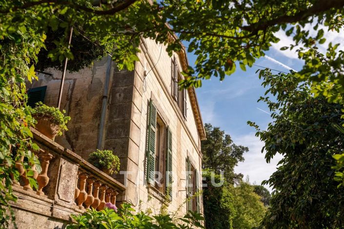 Image No.8-8 Bed House for sale