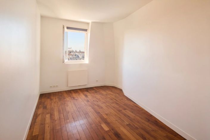 Image No.14-2 Bed Apartment for sale