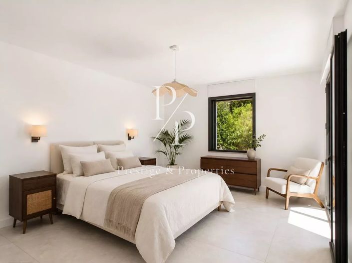 Image No.7-7 Bed House for sale