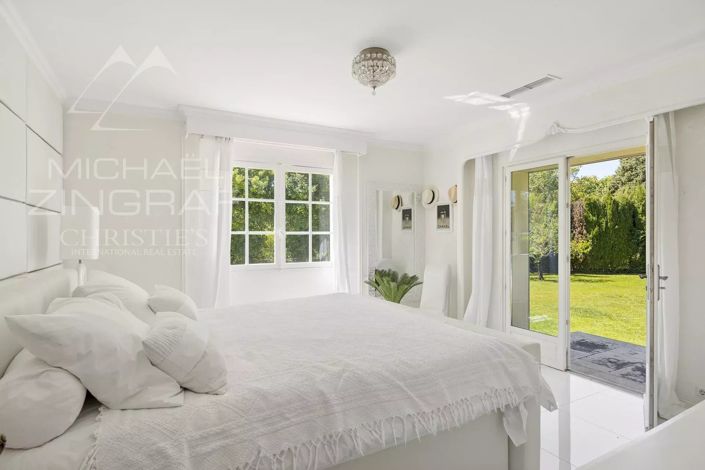 Image No.10-4 Bed House for sale