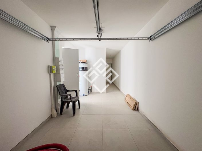 Image No.12-3 Bed House for sale