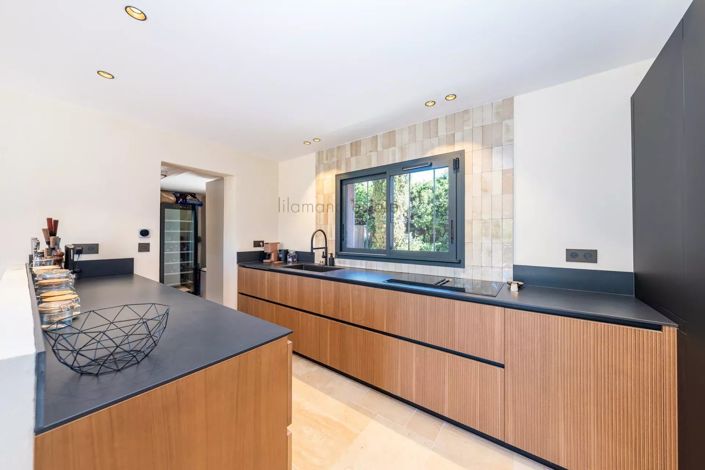 Image No.13-3 Bed House for sale