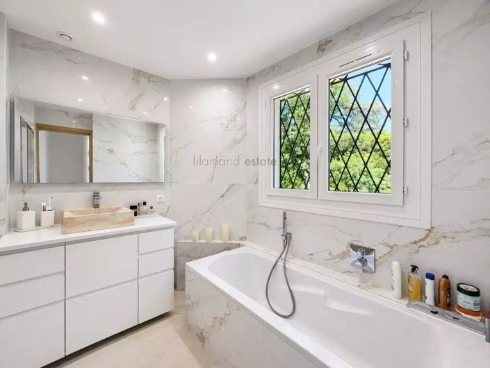 Image No.7-3 Bed House for sale