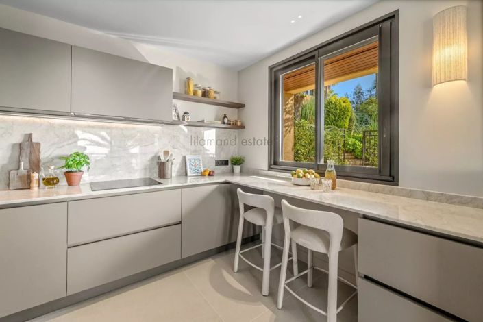 Image No.8-2 Bed Apartment for sale