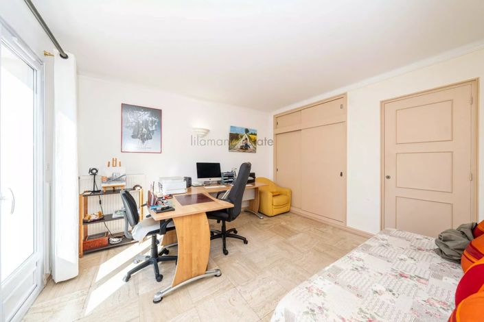 Image No.10-3 Bed House for sale