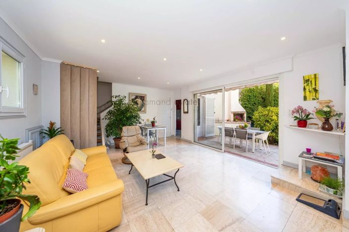 Image No.4-3 Bed House for sale