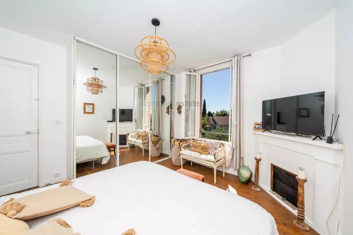 Image No.29-5 Bed House for sale