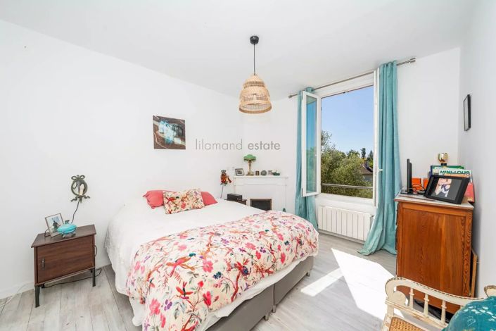 Image No.30-5 Bed House for sale