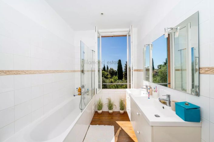 Image No.32-5 Bed House for sale