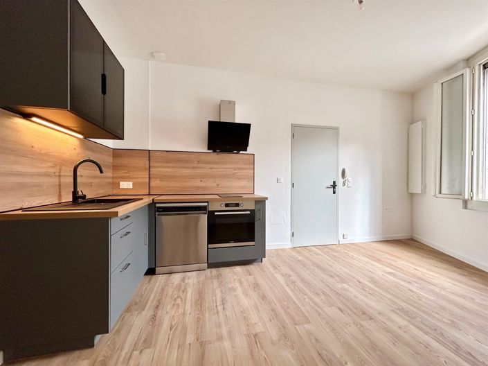 Image No.2-Appartement de 1 chambre à vendre à Sète
