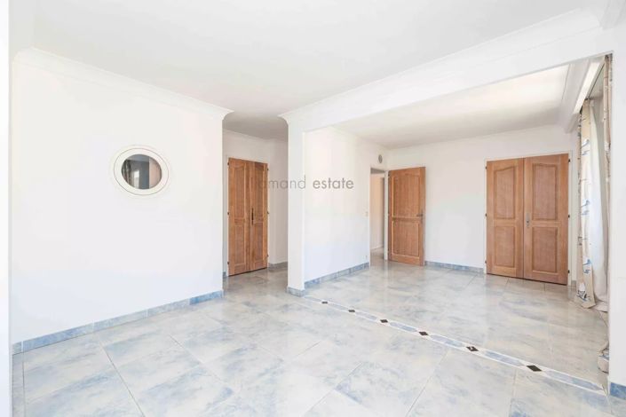 Image No.17-3 Bed Apartment for sale