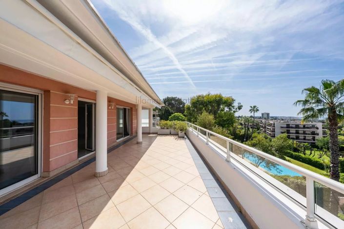 Image No.18-3 Bed Apartment for sale