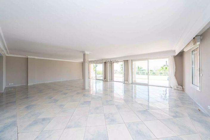 Image No.7-3 Bed Apartment for sale