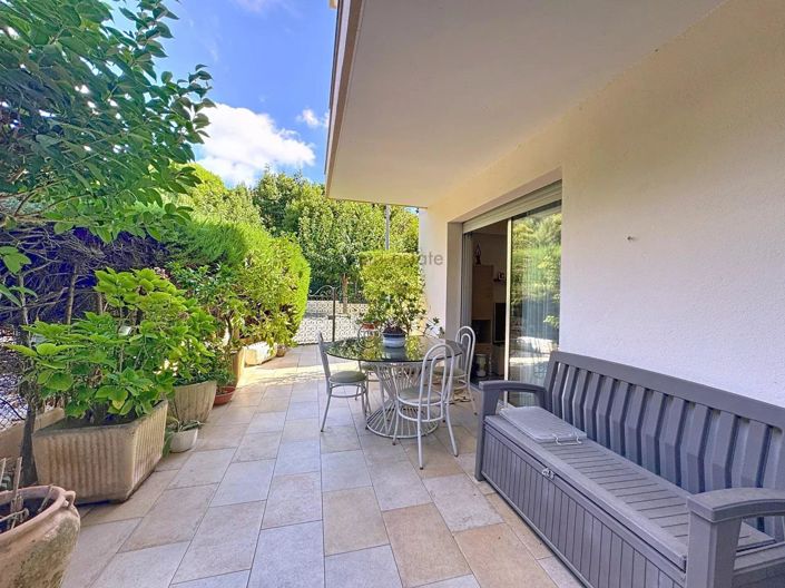 Image No.2-Appartement de 2 chambres à vendre à Cannes