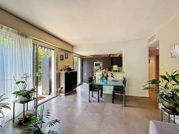 Image No.7-Appartement de 2 chambres à vendre à Cannes