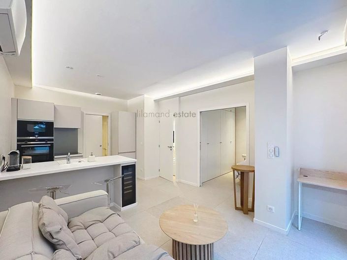 Image No.2-Appartement de 2 chambres à vendre à Cannes