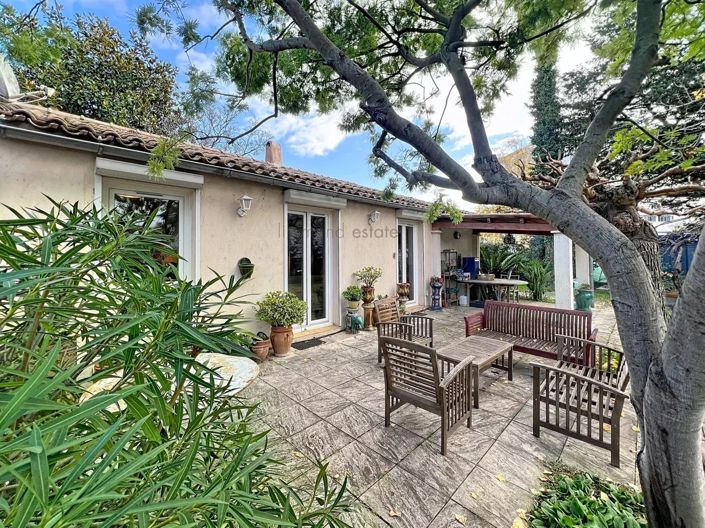 Image No.2-4 Bed House for sale