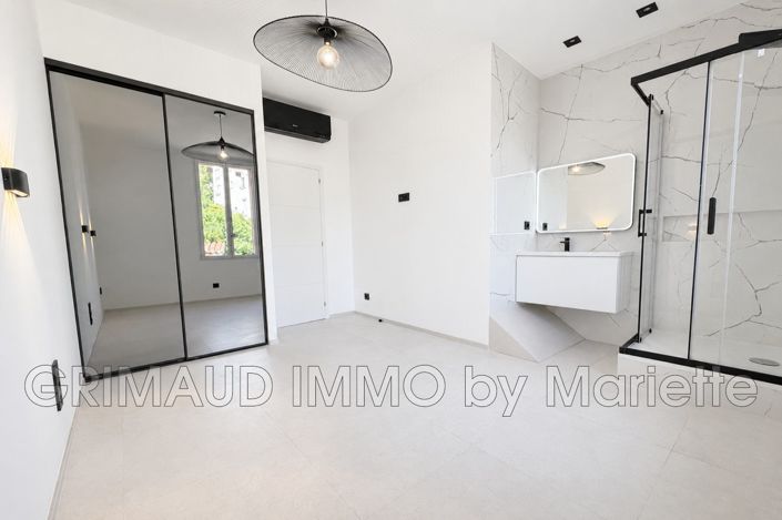 Image No.3-Appartement de 2 chambres à vendre à Sainte-Maxime