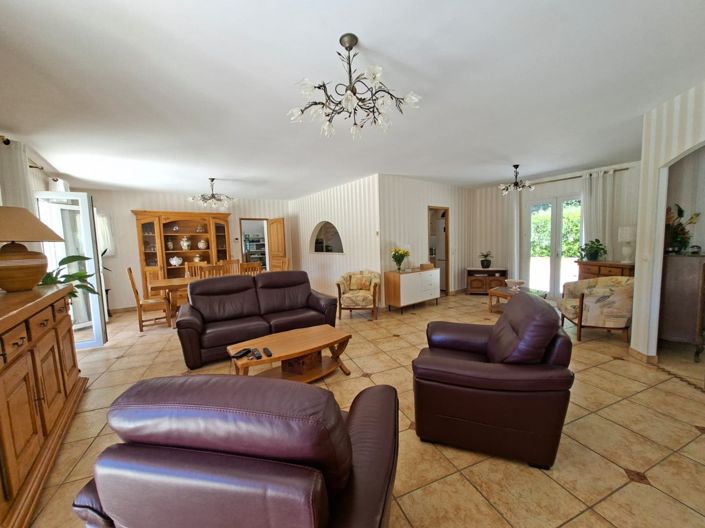 Image No.11-4 Bed House for sale