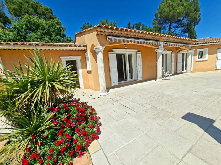 Image No.2-4 Bed House for sale