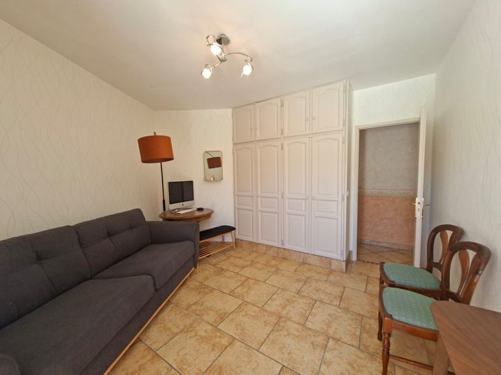 Image No.20-4 Bed House for sale