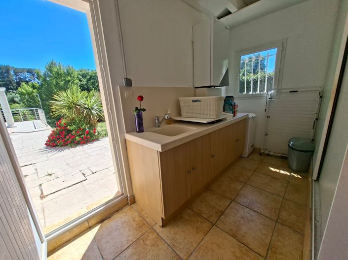 Image No.30-4 Bed House for sale
