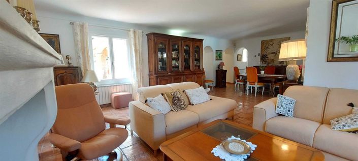 Image No.26-4 Bed House for sale