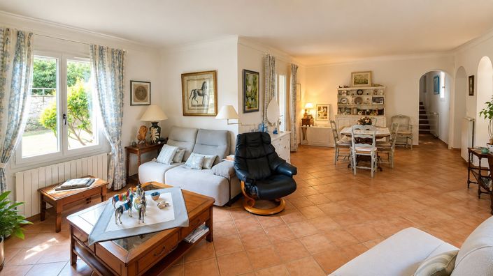 Image No.37-4 Bed House for sale