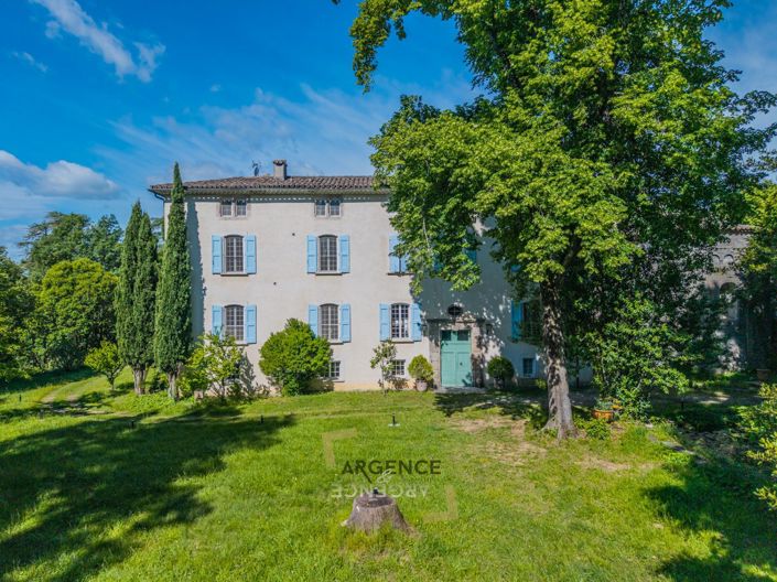Image No.2-20 Bed Property for sale