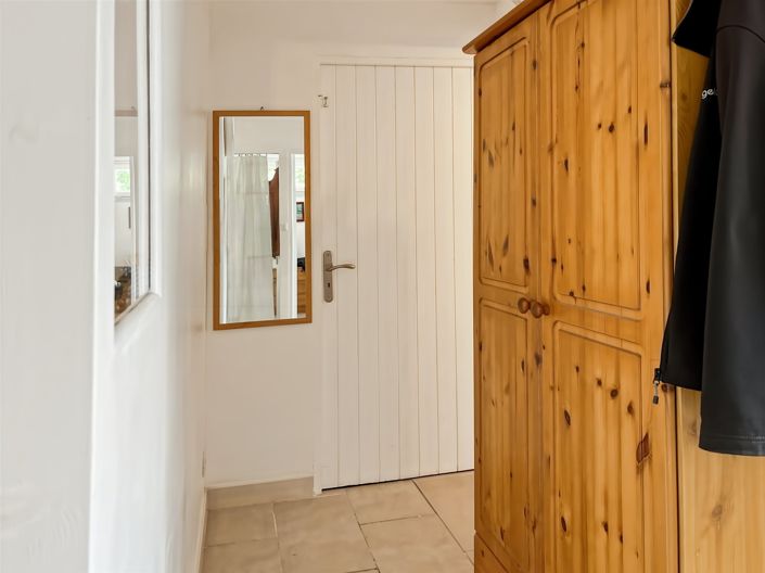 Image No.20-4 Bed House for sale