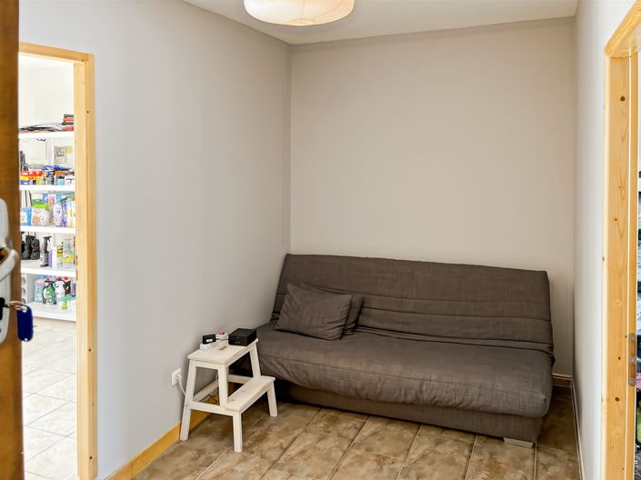 Image No.17-3 Bed House for sale