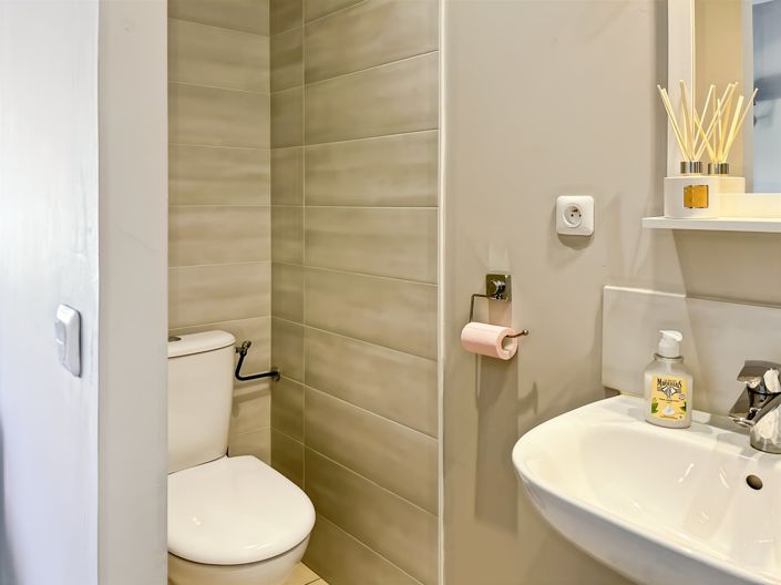 Image No.18-3 Bed House for sale