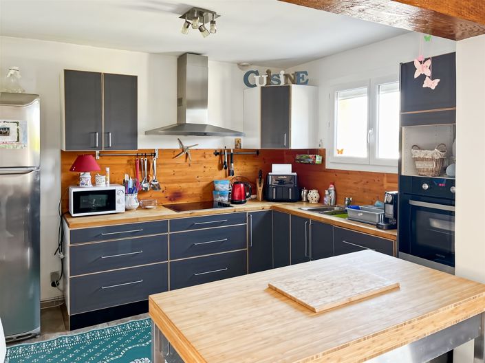 Image No.6-3 Bed House for sale
