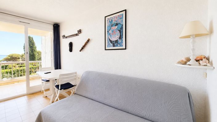 Image No.2-Apartment for sale