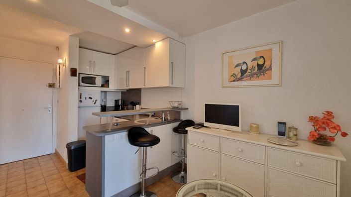 Image No.3-Apartment for sale