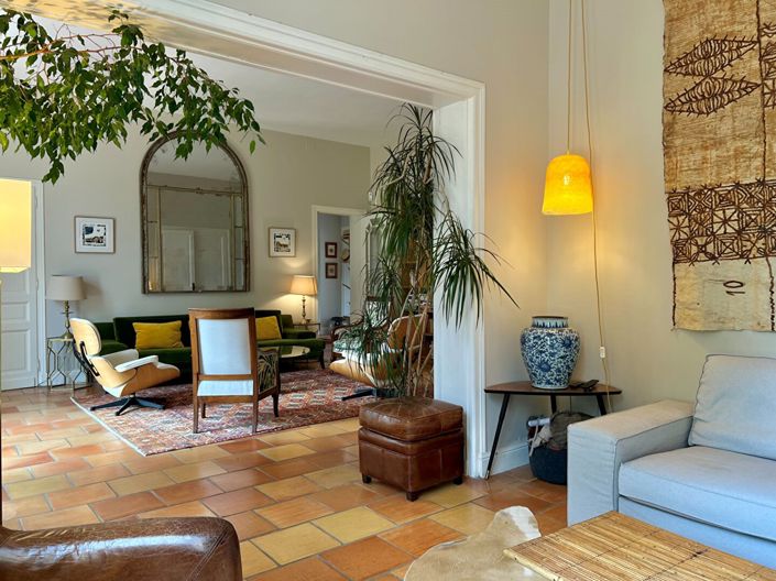 Image No.11-5 Bed House for sale
