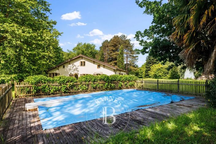 Image No.27-6 Bed House for sale