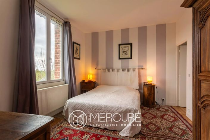 Image No.7-8 Bed House for sale