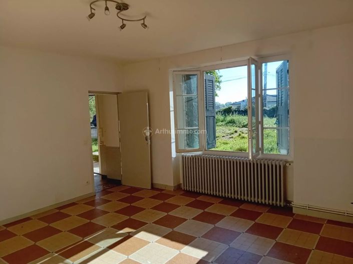 Image No.4-2 Bed House for sale