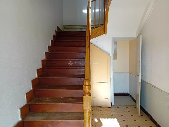 Image No.5-2 Bed House for sale