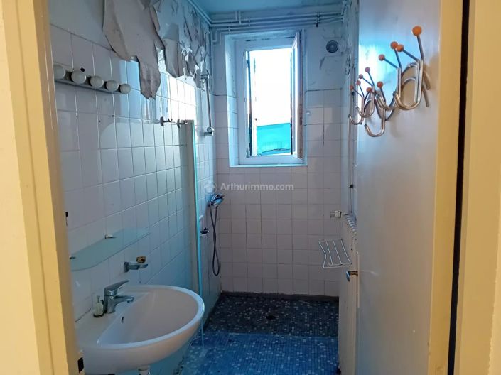 Image No.7-2 Bed House for sale