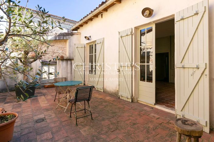 Image No.12-2 Bed House for sale