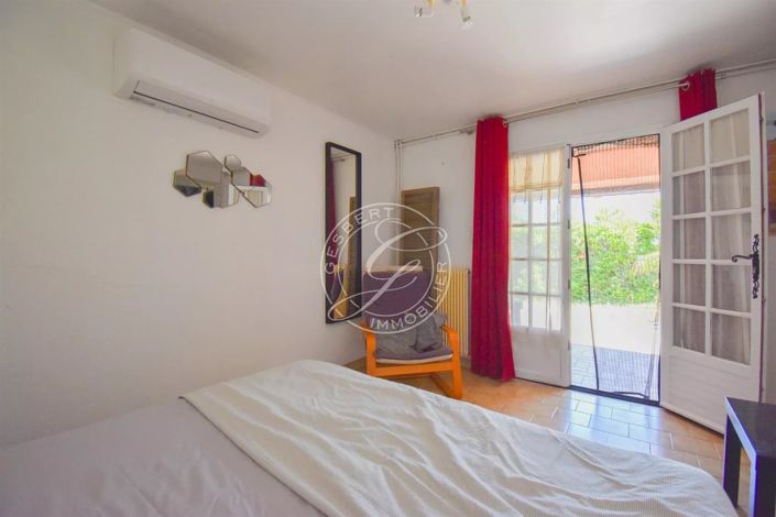 Image No.17-3 Bed House for sale