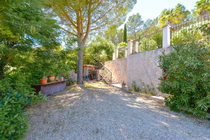 Image No.26-3 Bed House for sale