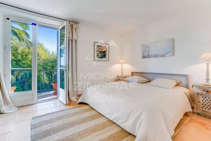 Image No.8-4 Bed House for sale