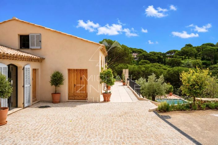 Image No.6-6 Bed House for sale